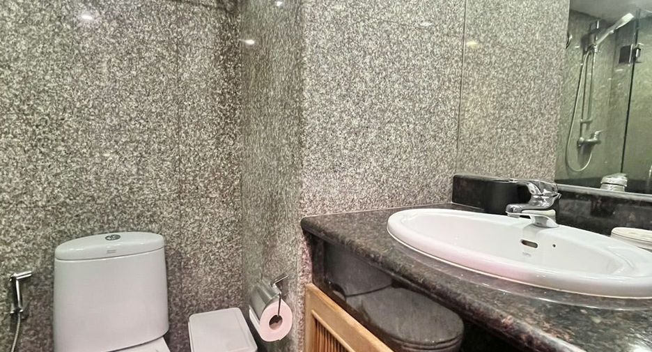 For rent and for sale studio condo in Mueang Chiang Mai, Chiang Mai