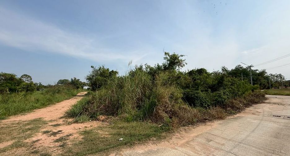 出售 土地 在 Si Racha, Chon Buri