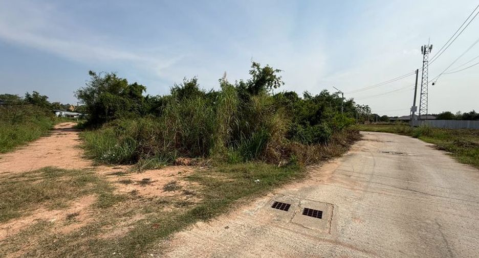 出售 土地 在 Si Racha, Chon Buri