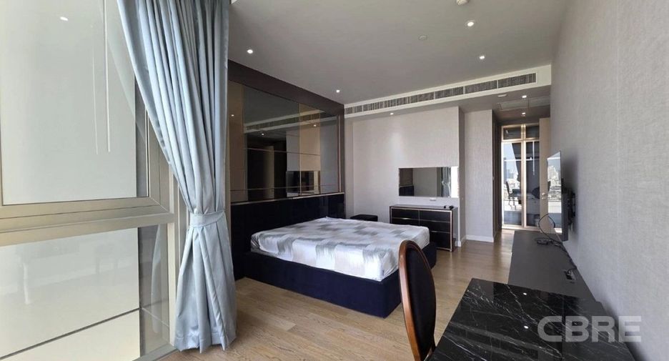 For rent 2 bedrooms condo in Khlong San, Bangkok