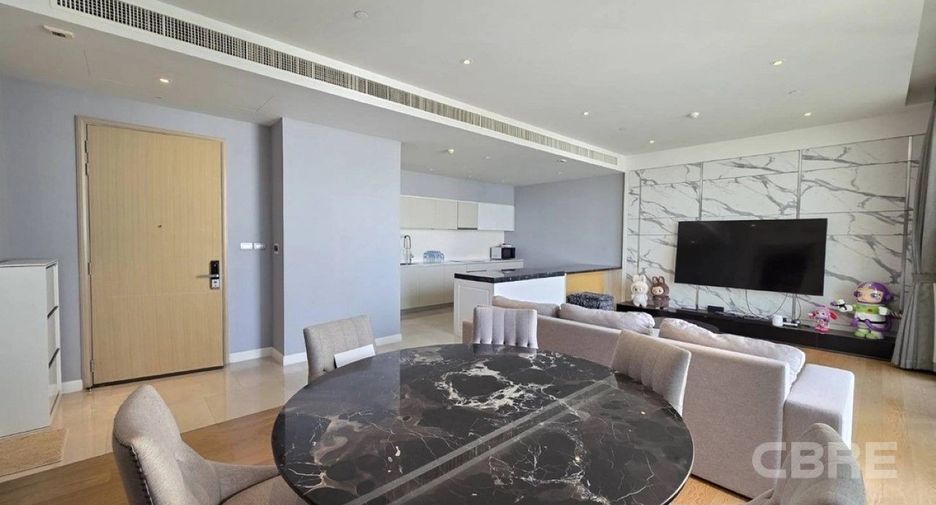 For rent 2 bedrooms condo in Khlong San, Bangkok