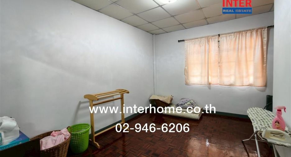 For sale 2 bedrooms townhouse in Khlong Sam Wa, Bangkok