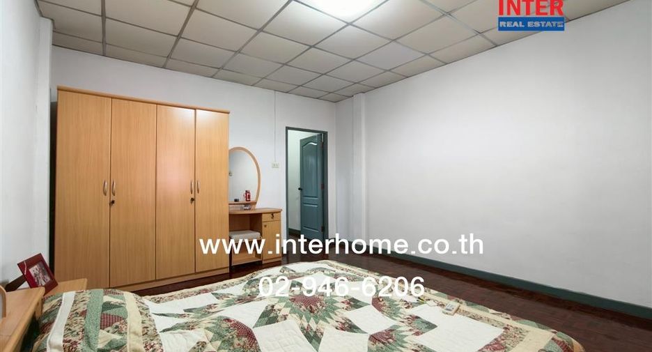 For sale 2 bedrooms townhouse in Khlong Sam Wa, Bangkok