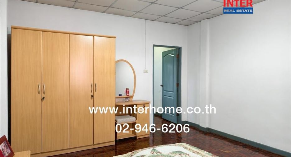 For sale 2 bedrooms townhouse in Khlong Sam Wa, Bangkok