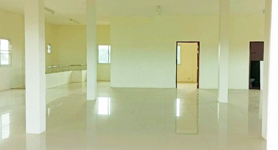 For sale 4 bedrooms retail Space in Si Satchanalai, Sukhothai
