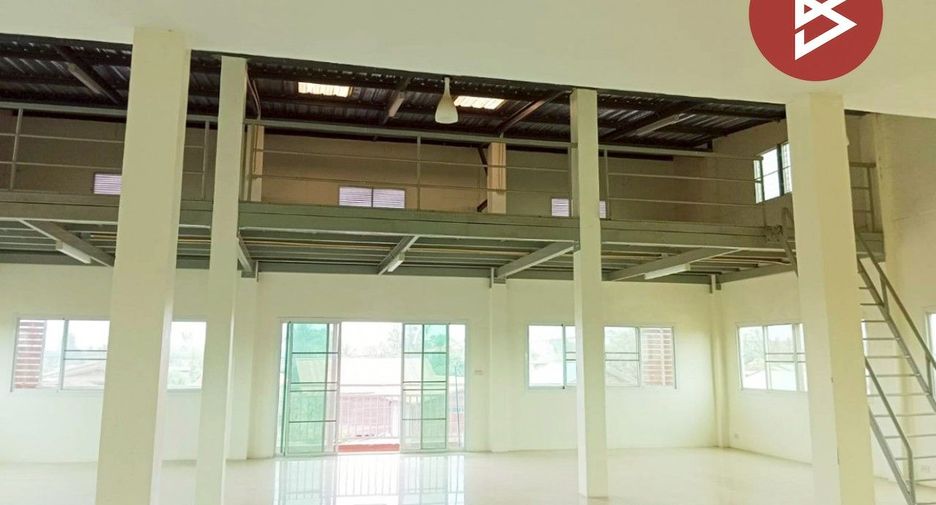 For sale 4 bedrooms retail Space in Si Satchanalai, Sukhothai