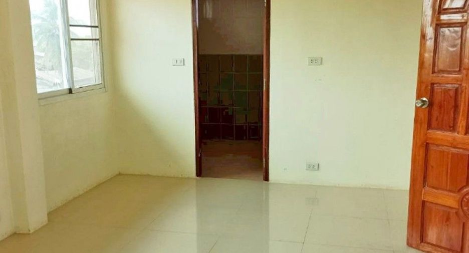 For sale 4 bedrooms retail Space in Si Satchanalai, Sukhothai