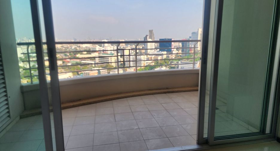 For sale 2 bedrooms condo in Sathon, Bangkok