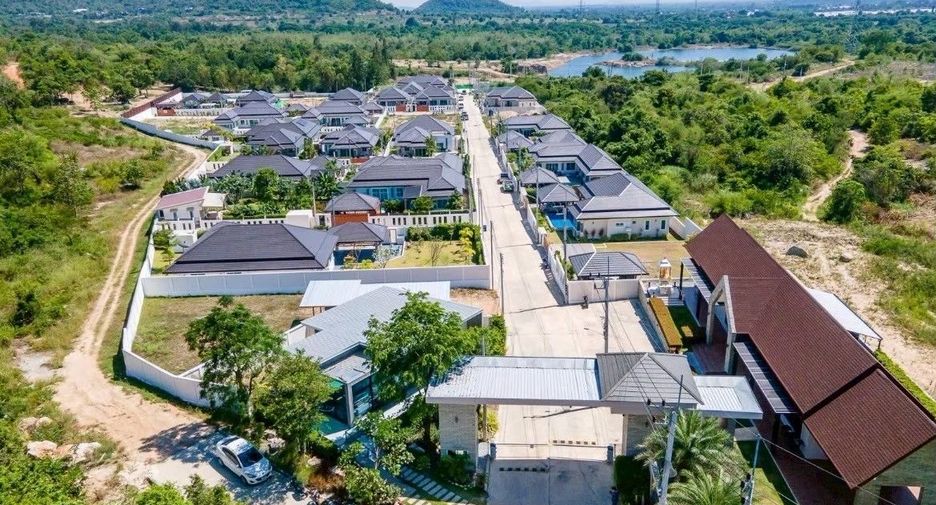 For sale 2 bedrooms villa in Hua Hin, Prachuap Khiri Khan