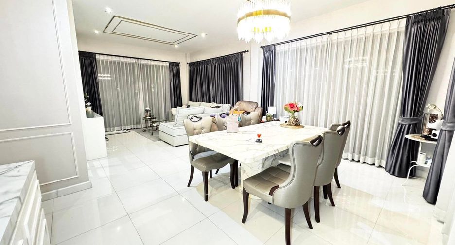 For rent 4 bedrooms house in Saphan Sung, Bangkok