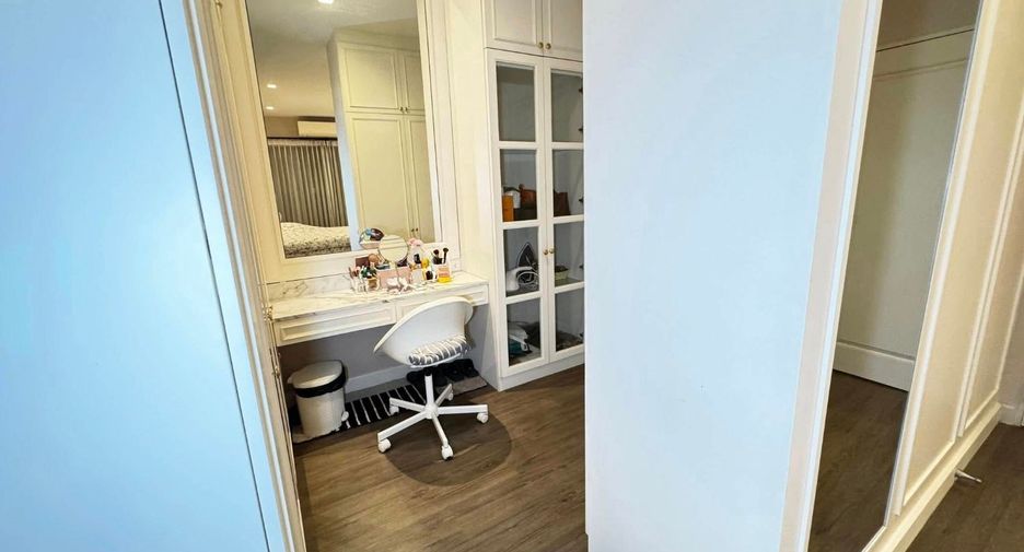For rent 4 bedrooms house in Saphan Sung, Bangkok