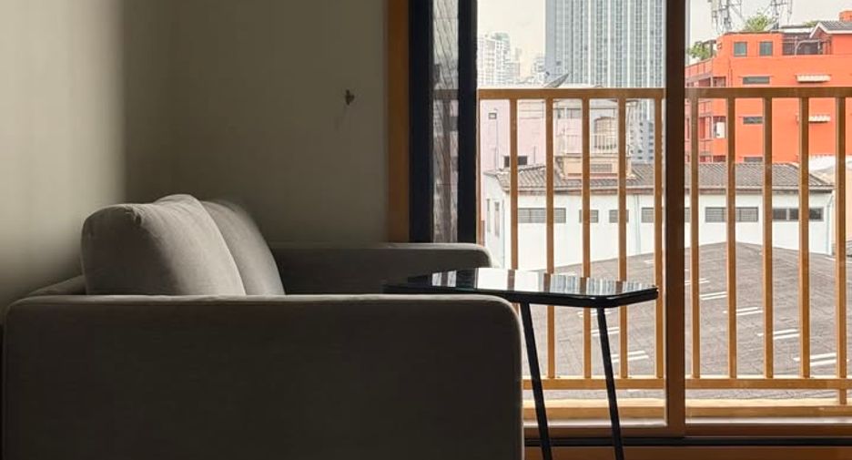 À vendre 1 chambre condo à Khlong Toei, Bangkok