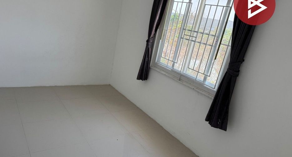 For sale 2 bedrooms townhouse in Bang Pakong, Chachoengsao