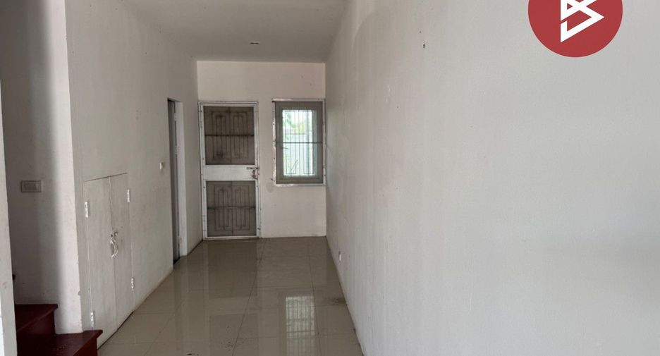 For sale 2 bedrooms townhouse in Bang Pakong, Chachoengsao