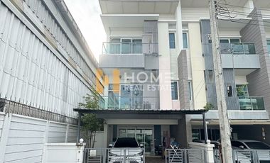 For sale 3 bedrooms townhouse in Prawet, Bangkok
