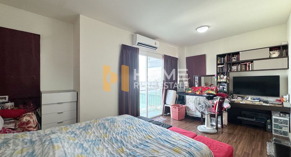 For sale 3 bedrooms townhouse in Prawet, Bangkok