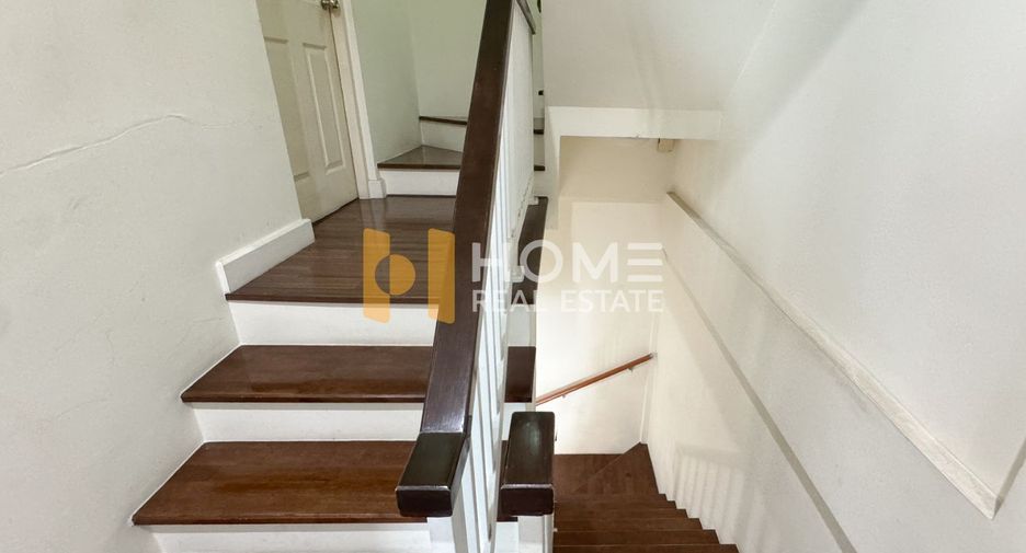 For sale 3 bedrooms townhouse in Prawet, Bangkok