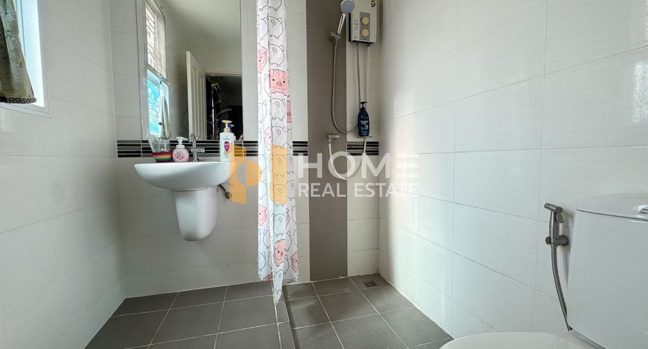 For sale 3 bedrooms townhouse in Prawet, Bangkok