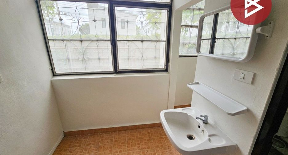 Wohnung zum Kauf mit 1 Zimmer in Bang Phli, Samut Prakan