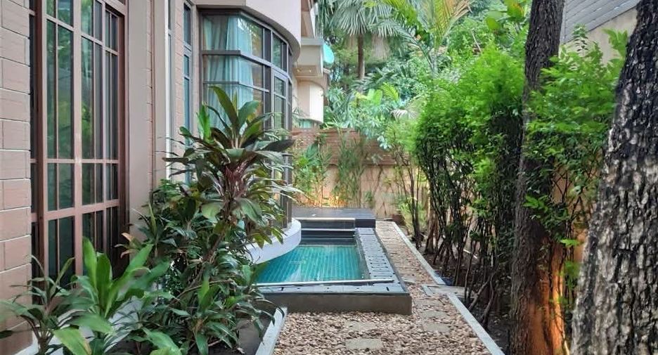 Casa en alquiler de 4 habitaciones en Watthana, Bangkok