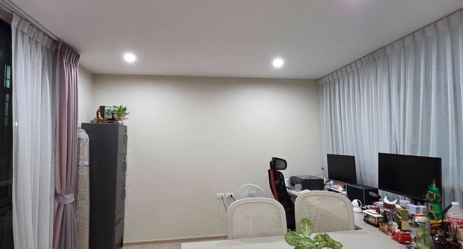 For sale 3 bedrooms house in Suan Luang, Bangkok