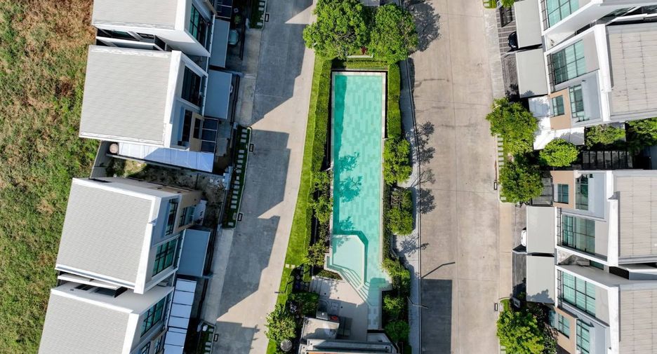 For sale 3 bedrooms house in Suan Luang, Bangkok