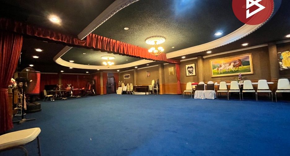 For sale 8 bedrooms retail Space in Bang Lamung, Chonburi