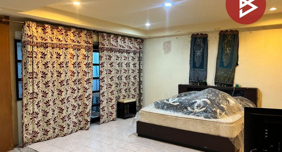 For sale 8 bedrooms retail Space in Bang Lamung, Chonburi