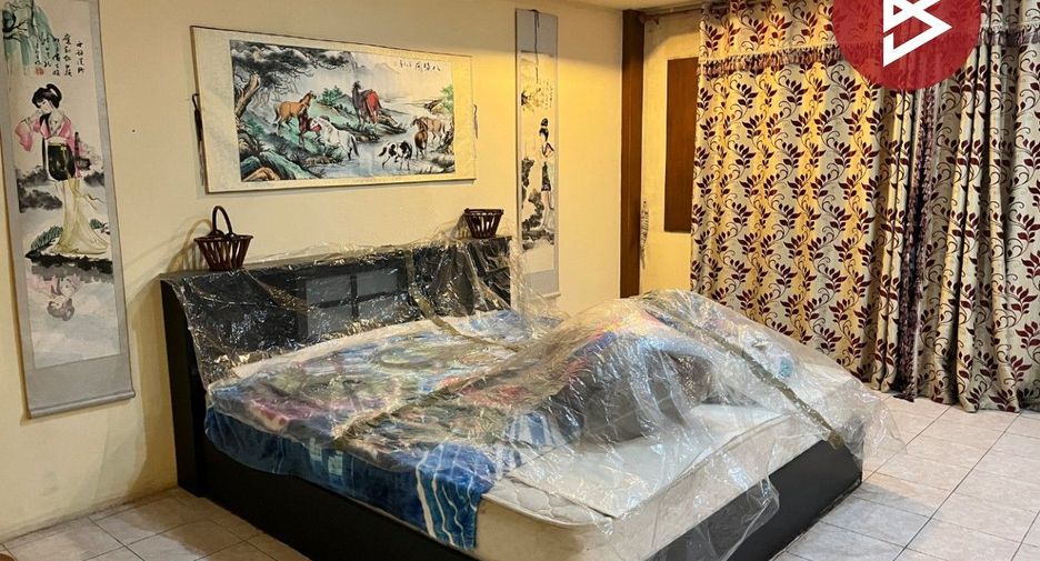 For sale 8 bedrooms retail Space in Bang Lamung, Chonburi
