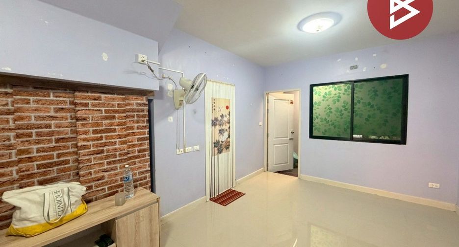 Reihenhaus zum Kauf mit 2 Zimmer in Si Racha, Chonburi