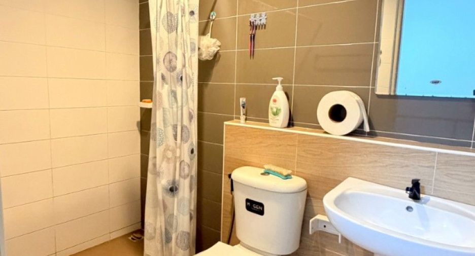 Reihenhaus zum Kauf mit 2 Zimmer in Si Racha, Chonburi