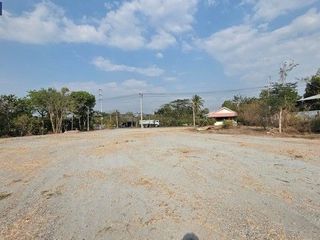 À vendre terrain à Phanat Nikhom, Chonburi