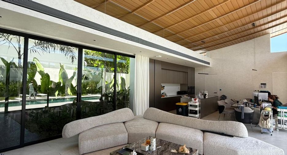 For sale 5 bedrooms villa in Thalang, Phuket