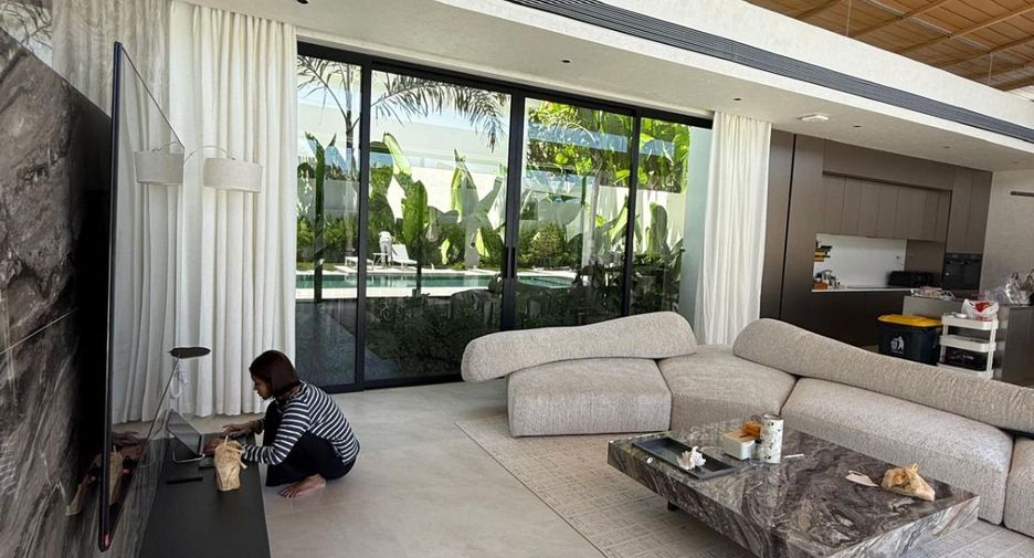 For sale 5 bedrooms villa in Thalang, Phuket