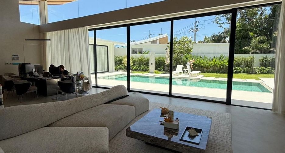 For sale 5 bedrooms villa in Thalang, Phuket