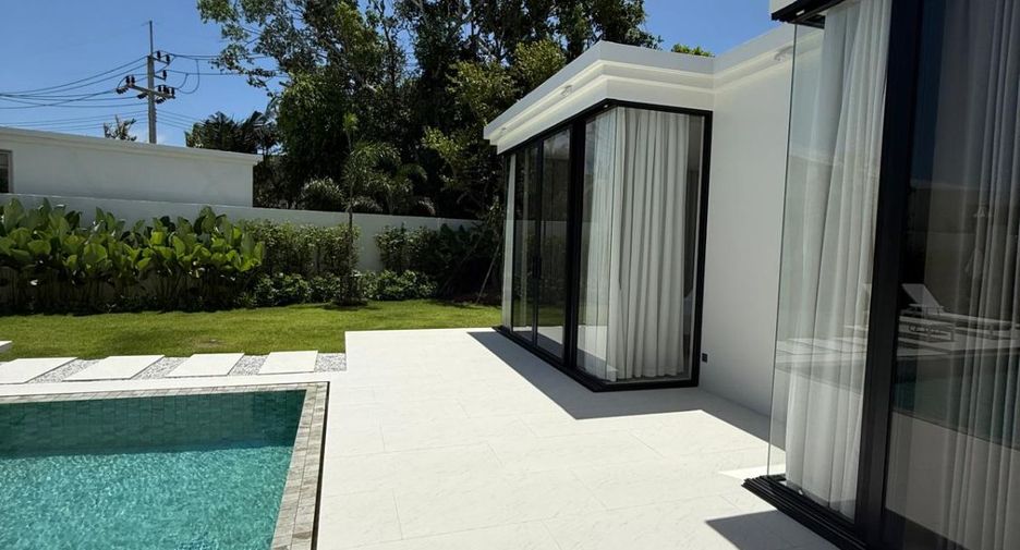 For sale 5 bedrooms villa in Thalang, Phuket