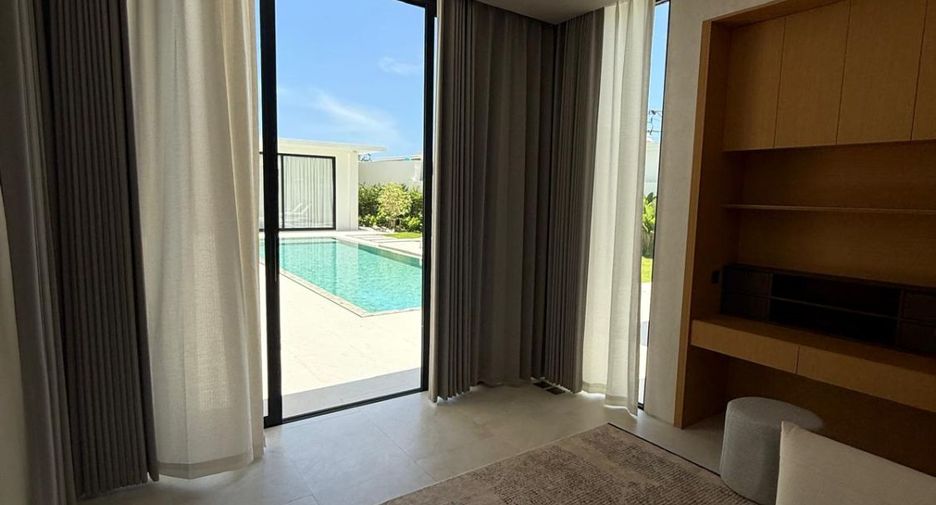 For sale 5 bedrooms villa in Thalang, Phuket