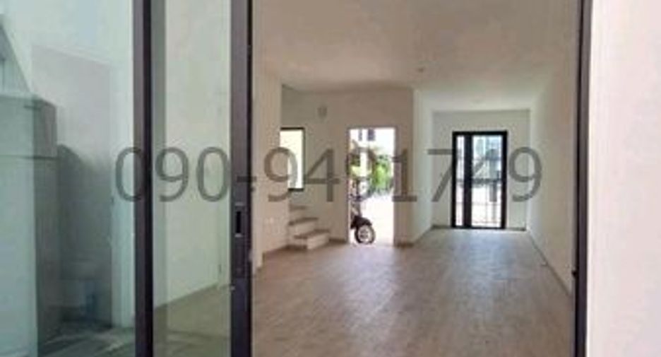 Casa adosada en alquiler de 3 habitaciones en Lam Luk Ka, Pathum Thani
