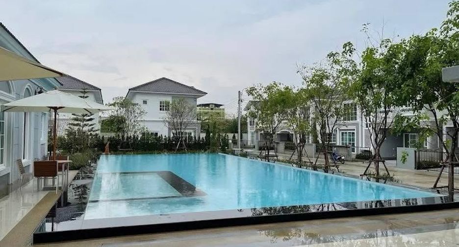 For rent 4 bedrooms house in Mueang Samut Prakan, Samut Prakan