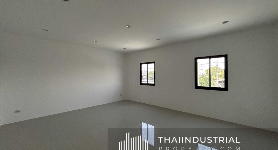 For rent warehouse in Ban Bueng, Chonburi