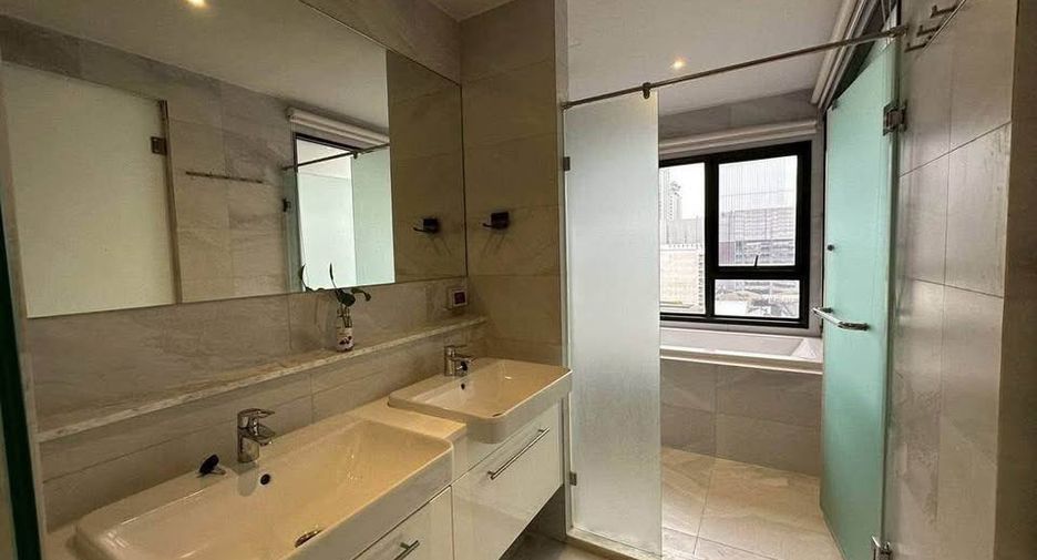Продажа 2 спальни кондо в Щаттхана, Бангкок