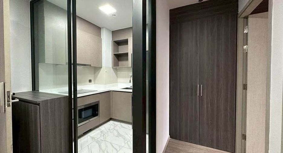 Продажа 2 спальни кондо в Щаттхана, Бангкок
