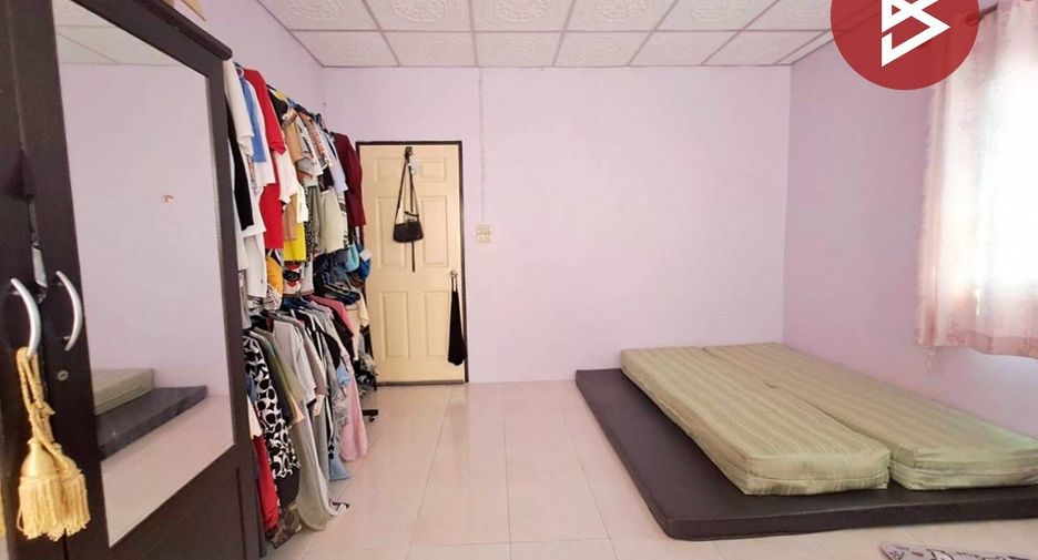 For sale 2 bedrooms townhouse in Mueang Samut Prakan, Samut Prakan
