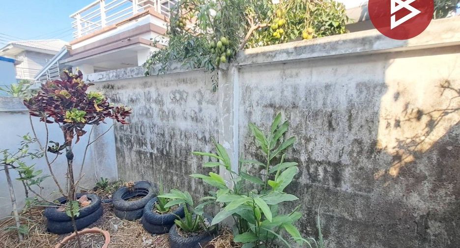 For sale 2 bedrooms townhouse in Mueang Samut Prakan, Samut Prakan