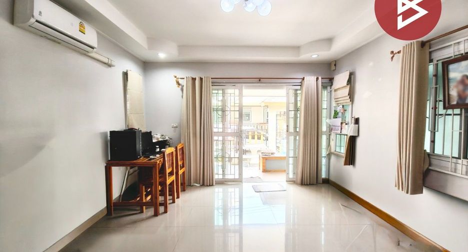 À vendre 2 chambres maison à Si Racha, Chonburi