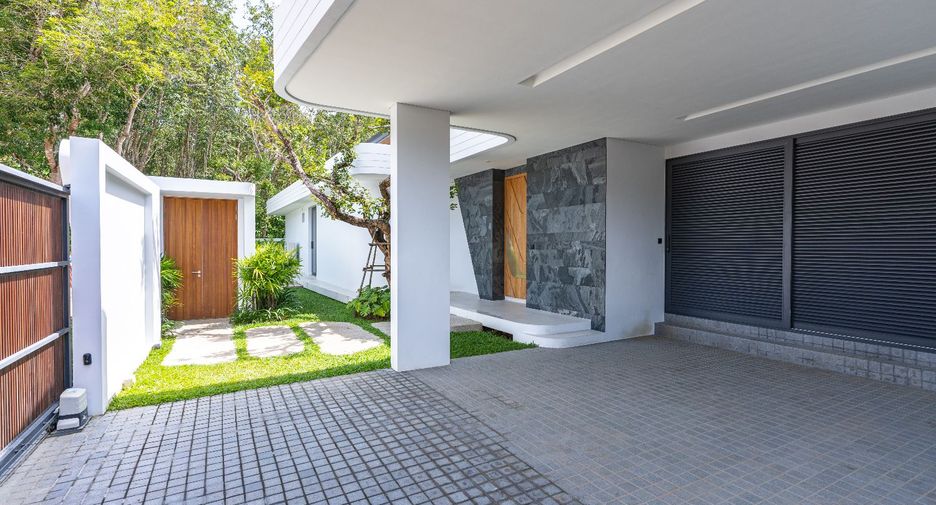 For sale 4 bedrooms villa in Thalang, Phuket
