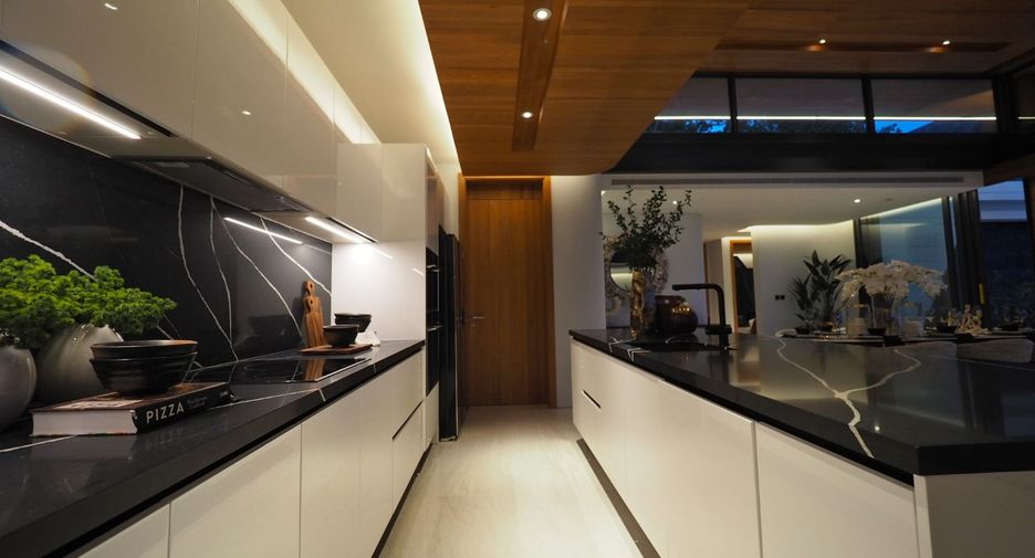For sale 4 bedrooms villa in Thalang, Phuket