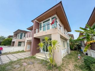Casa en venta de 3 habitaciones en Si Racha, Chonburi