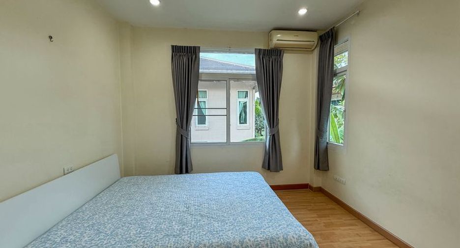 For sale 3 bedrooms house in Si Racha, Chonburi