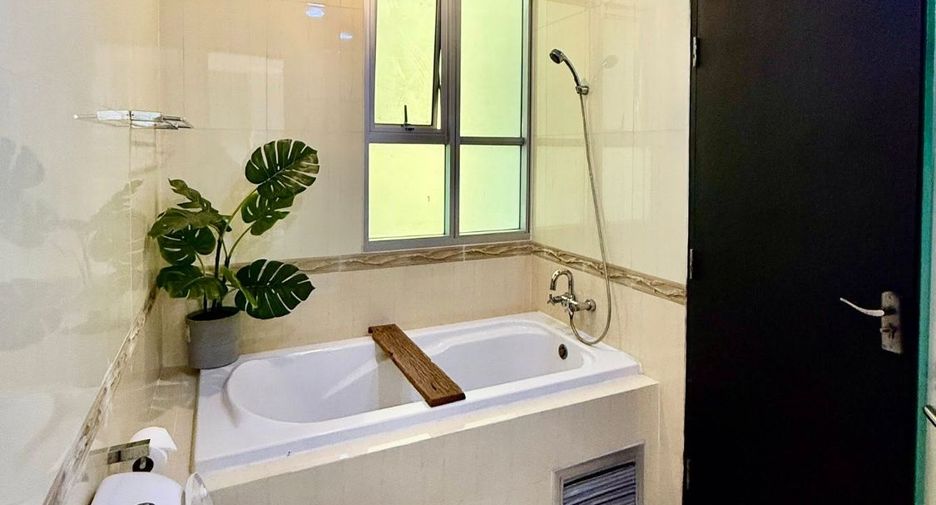 For rent 2 ベッドルーム condo in Pathum Wan, Bangkok